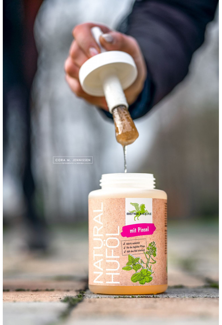 Olio per zoccoli B&E NaturalHufol con pennello 450ml