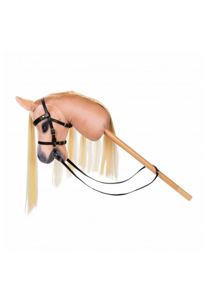 Pferd auf der Stange ASTRUP Spirit HobbyHorse mit Rauch.