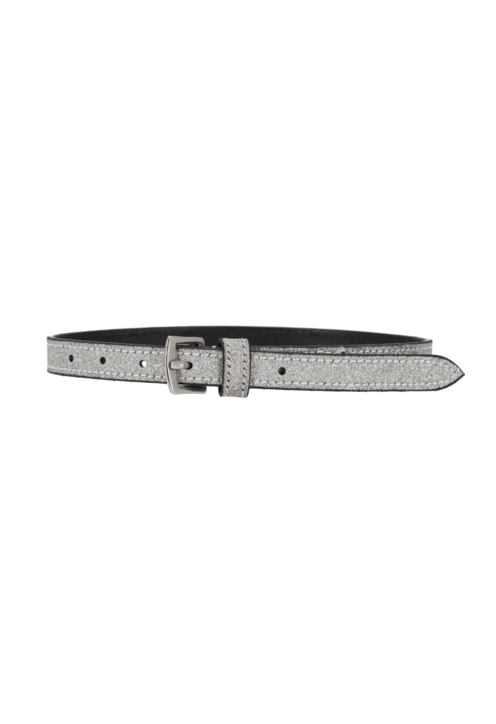 Straps to spur QHP Shine