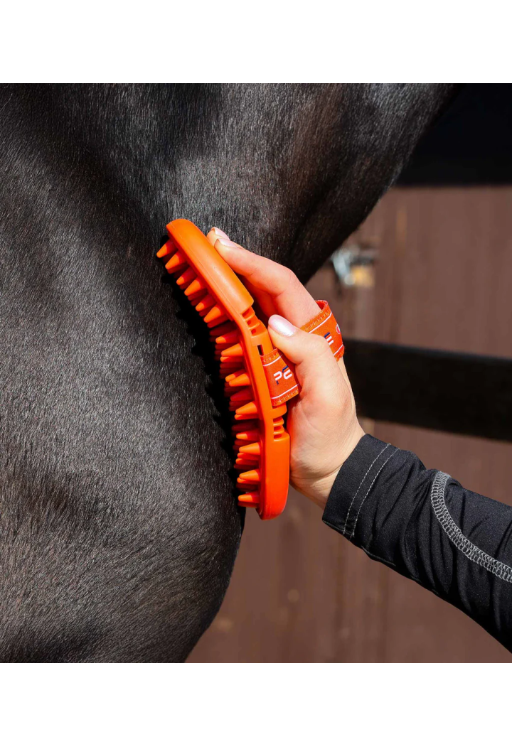 PREMIER EQUINE Softtouch Flexi Brush