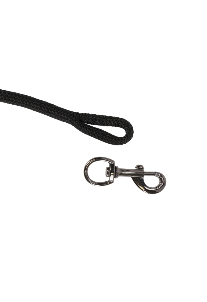 Lead rope with QHP carbine pulled out